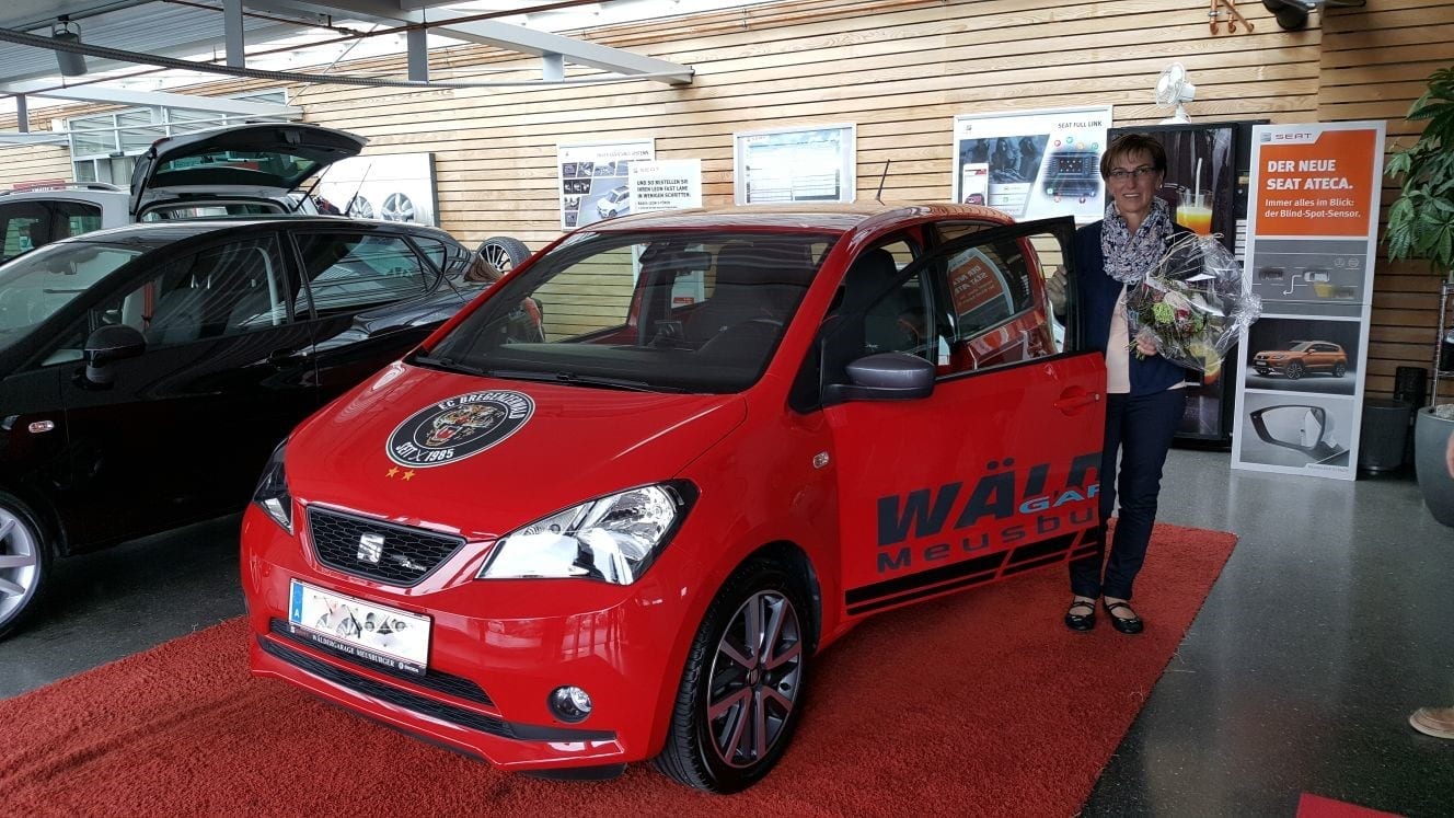 Helga Smrekar mit ihrem neuen Seat